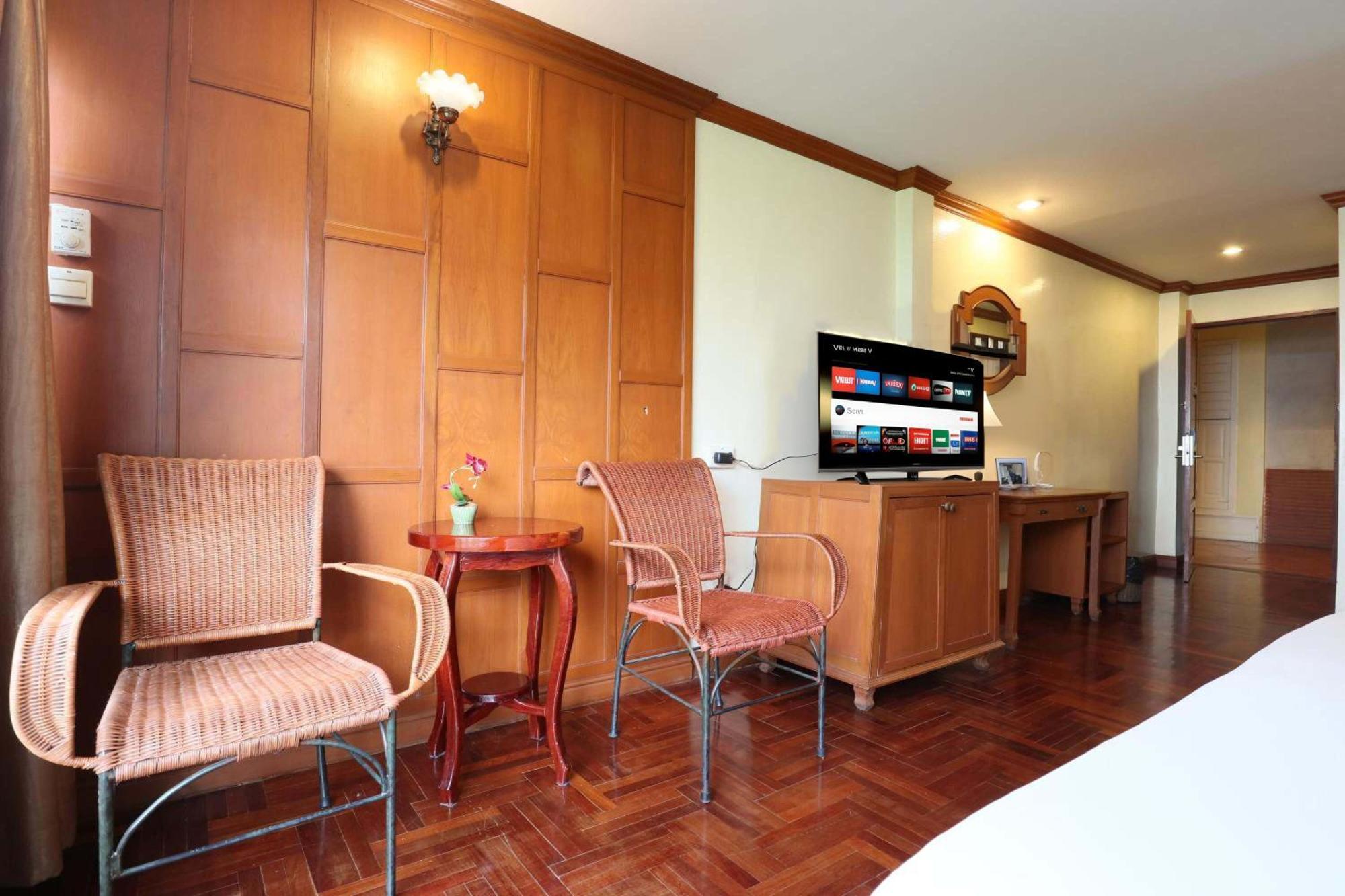 מלון בנגקוק Royal Ivory Sukhumvit Nana מראה חיצוני תמונה